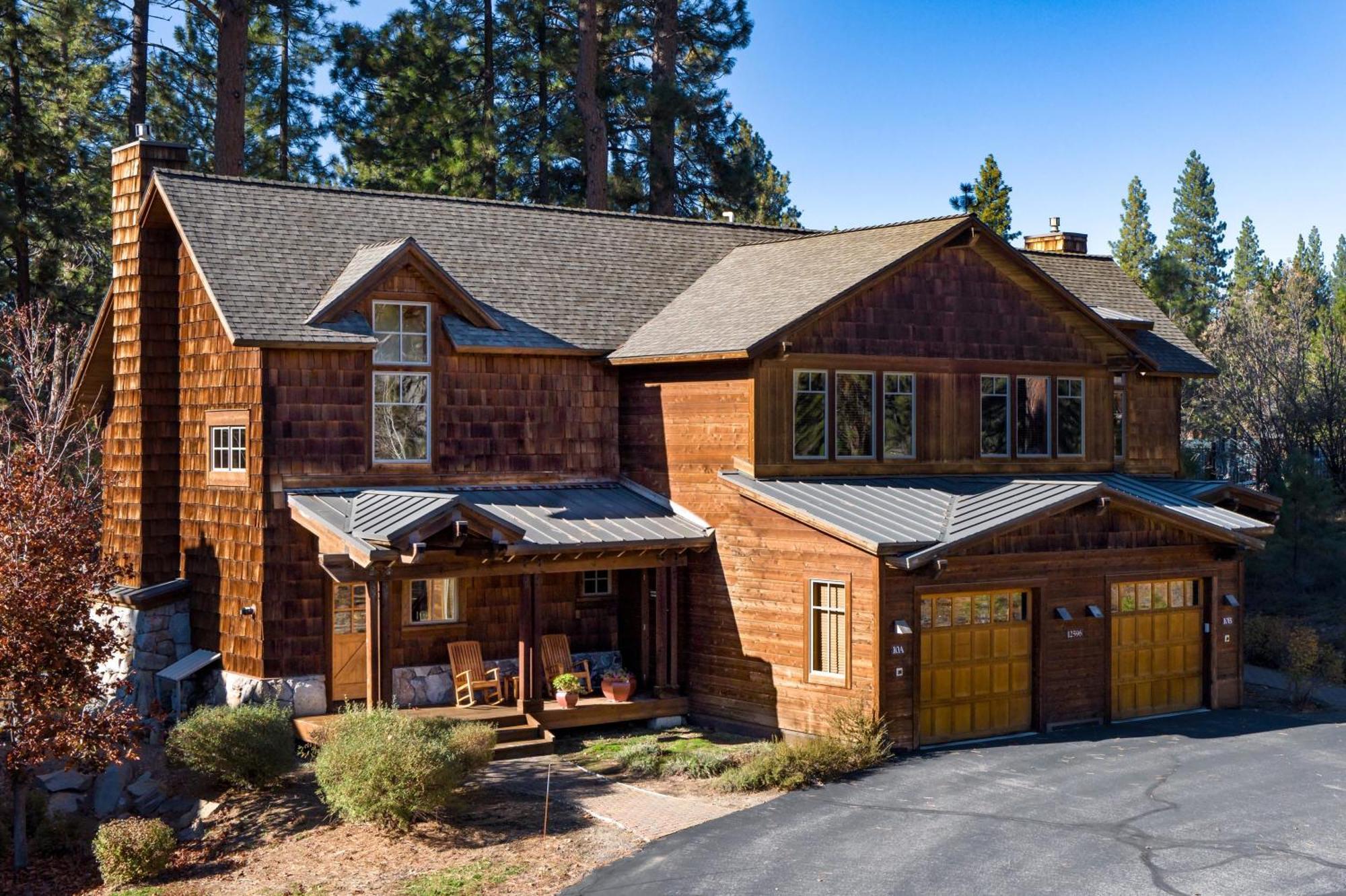 The - Golf, Pool, Play - 2-bedroom Truckee
